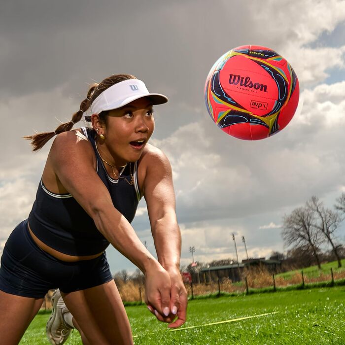 Волейбольні м'ячі Wilson AVP Game OPTX для трави - офіційний розмір