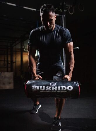 Силовий мішок DBX Bushido 35 кг, болгарський, для функціонального та силового тренування, чорний, універсальний розмір, порожній