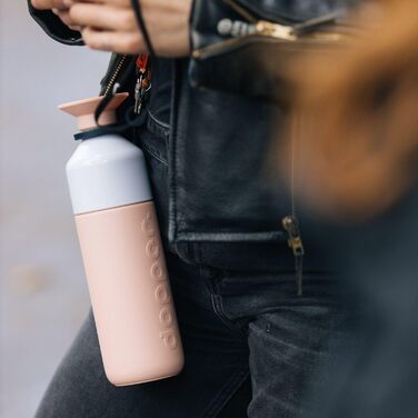 Індивідуальна термобутилка Dopper Insulated з нержавіючої сталі 580 мл — термочашка для кави та чаю, подвійні стінки, не протікає, зберігає холод 24 год, тепло 9 год (Pebble Peach)