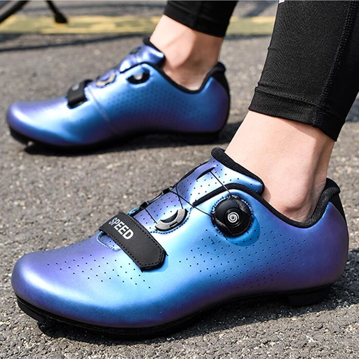 Велосипедні черевики для чоловіків та жінок, для шосе та гірського велосипеда, з гумовою підошвою, дихаючі кросівки, нековзкі черевики без фіксатора, MTB черевики (45 EU, Синій)
