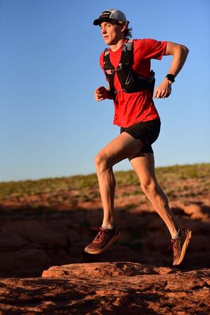 Ultraspire Momentum 2.0 бігова гідратаційна жилетка 6 л, мінімалістична, сумісна з 4 флягами по 550 мл (фляги окремо)