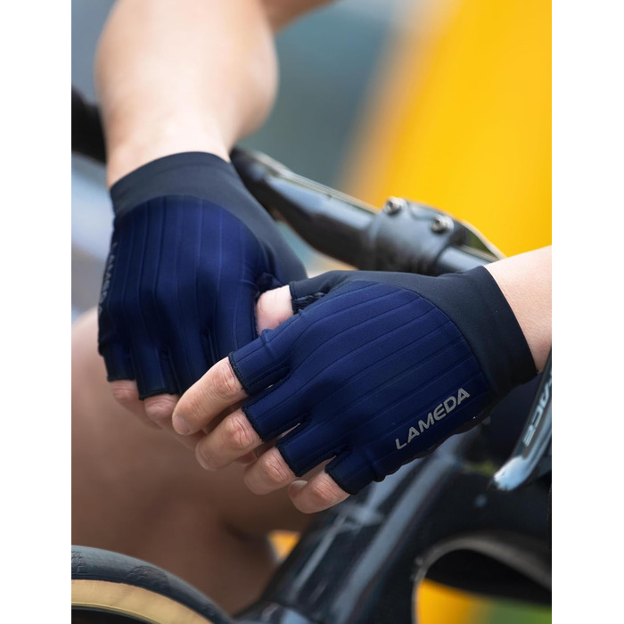 Велосипедні рукавички Ameda: тонкі літні, дихаючі, з нековзким покриттям для шосейних та гірських велосипедів. Для чоловіків та жінок, зелені (M, Синій)