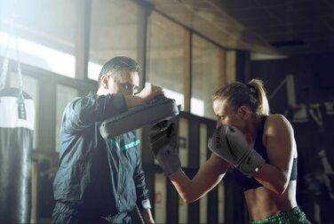 Професійні боксерські рукавички SAWANS для MMA, спарингу, кікбоксингу, боксерської груші, тренувань та боїв Муай Тай, матові чорні, 12 OZ