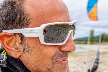 Окуляри для плавання OCEAN Chameleon поляризовані, для водних видів спорту, матові білі, димчасті лінзи