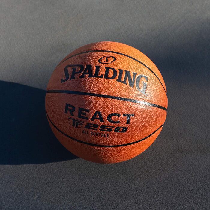 Баскетбольний м'яч Spalding React TF-250 для залу та вулиці, офіційний розмір 7 (29,5 дюймів)
