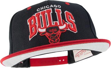 Кепка Mitchell & Ness Snapback Team Arch NBA Chicago Bulls чорний/червоний