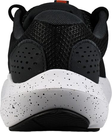 Чоловічі бігові кросівки Under Armour Surge 4, 44 EU, чорного кольору