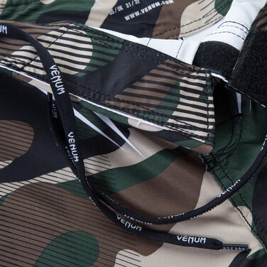 Чоловічі тренувальні шорти Venum Camo Hero, коричневий камуфляж