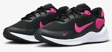 Жіночі кросівки для бігу та лайфстайлу Nike Revolution 7, чорні