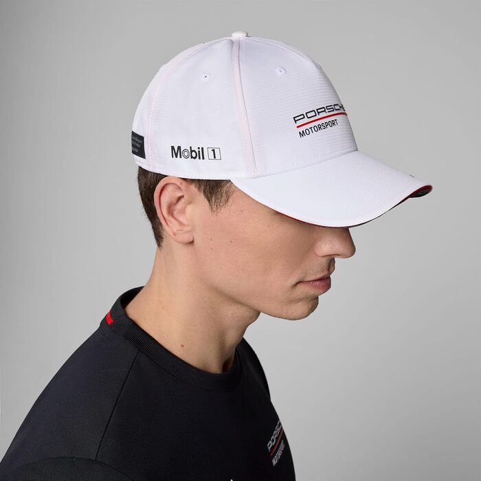 Кепка PUMA Porsche Motorsport з вигнутим козирком та логотипами Porsche Motorsport та спонсорів (біла)