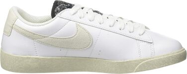 Кросівки Nike Dj0292 для жінок, 37.5 EU, білий та чорний кольори