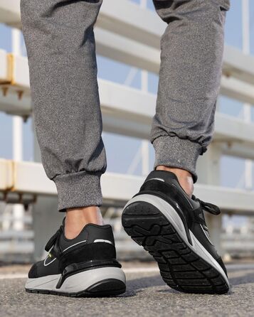 Чоловічі кросівки для відпочинку, бігу та ходьби. Розміри 41-45 EU (44 EU, чорний/сірий)