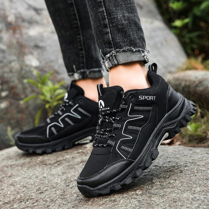 Черевики для хайкінгу/трекінгу чорного кольору. Легкі, дихаючі туристичні черевики для жінок та чоловіків, 38 EU.
