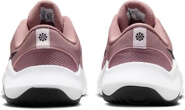 Жіночі кросівки Nike Legend Essential 3 NN для тренувань (39 EU, Smokey Mauve Black White Platinum Violet)