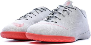 Дитячі футзальні кросівки Nike Vapor 12 Academy GS IC для залу, 33 EU, кольори Wolf Grey, Lt Crimson, Pure Platinum