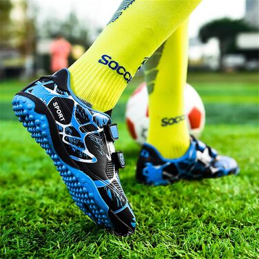 Дитячі футбольні бутси KUUK для штучного газону, футзалу та тренувань. Підходять для хлопчиків та дівчаток. Розмір 28 EU, колір блакитний.