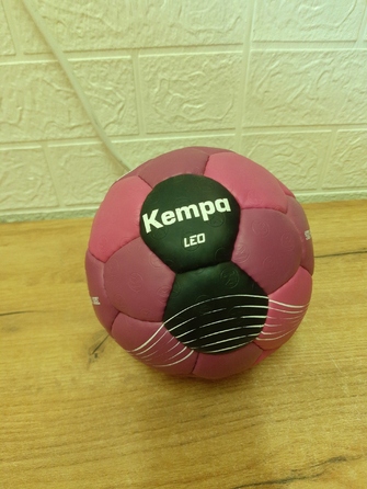 Гандбольний м'яч Kempa Leo, бордовий/чорний, розмір 1
