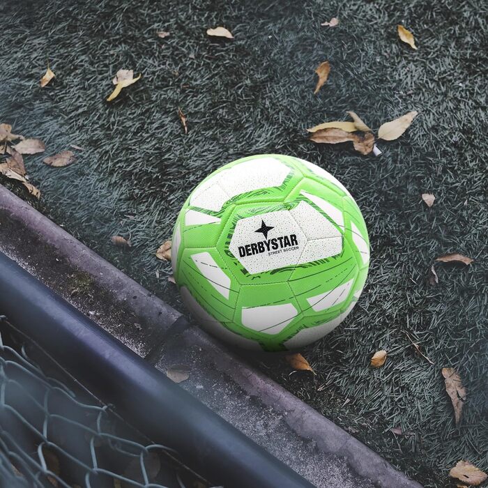 Футбольний м'яч Derbystar Street Soccer, розмір 5, для вулиці, біло-зелений, яскраві кольори