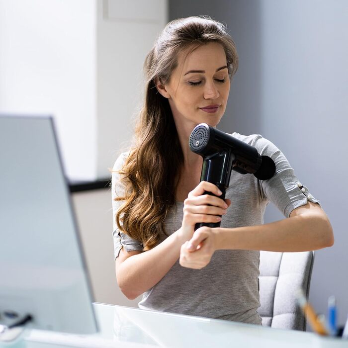 Масажер для м'язів Retoo: 4 насадки, 6 швидкостей, акумулятор 1200 mAh