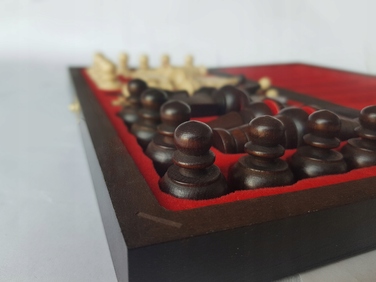 Шахи королівські, деревообробні та токарні роботи K. Syc, 31x31