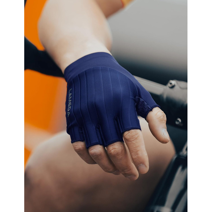 Велосипедні рукавички Ameda: тонкі літні, дихаючі, з нековзким покриттям для шосейних та гірських велосипедів. Для чоловіків та жінок, зелені (M, Синій)