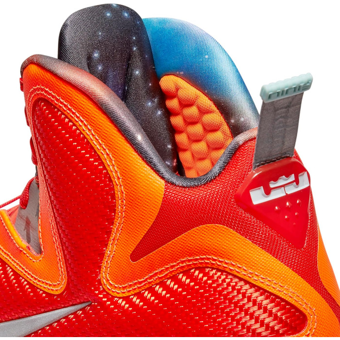 Кросівки баскетбольні Nike Lebron IX для жінок, 37.5 EU, помаранчевий, з відбиваючими елементами