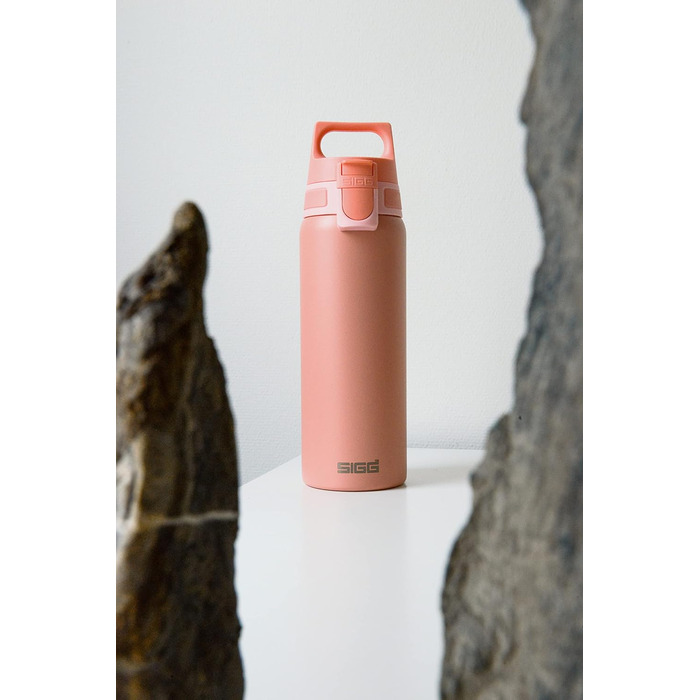 SIGG пляшка для води 0,75 л з нержавіючої сталі Shield ONE, для газованих напоїв, герметична, легка, BPA-free, рожевий колір