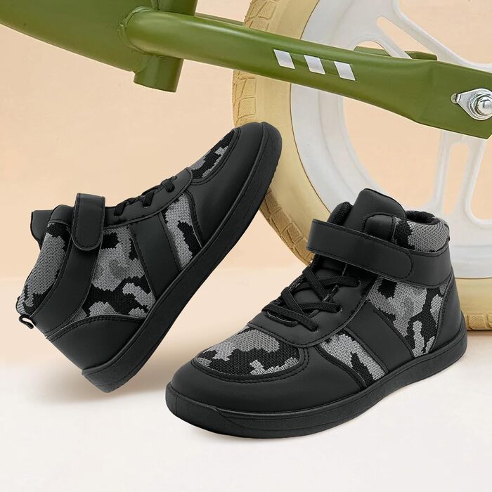 Дитячі трекінгові черевики Kinder: зручні та теплі зимові черевики для активного відпочинку (32 EU)