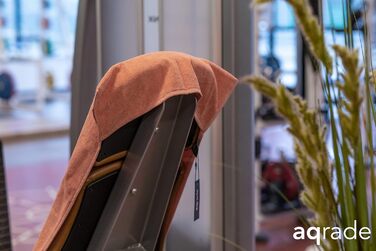 Рушник спортивний Aqrade для фітнесу 120x50 см з фіксацією, XL, 100% бавовна (коралово-рожевий)