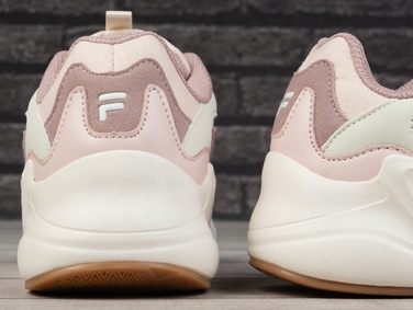 Жіночі спортивні кросівки Fila, розмір 37
