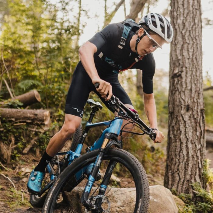 Гідратаційний рюкзак USWE MTB Hydro 3, червоний, для велосипедистів