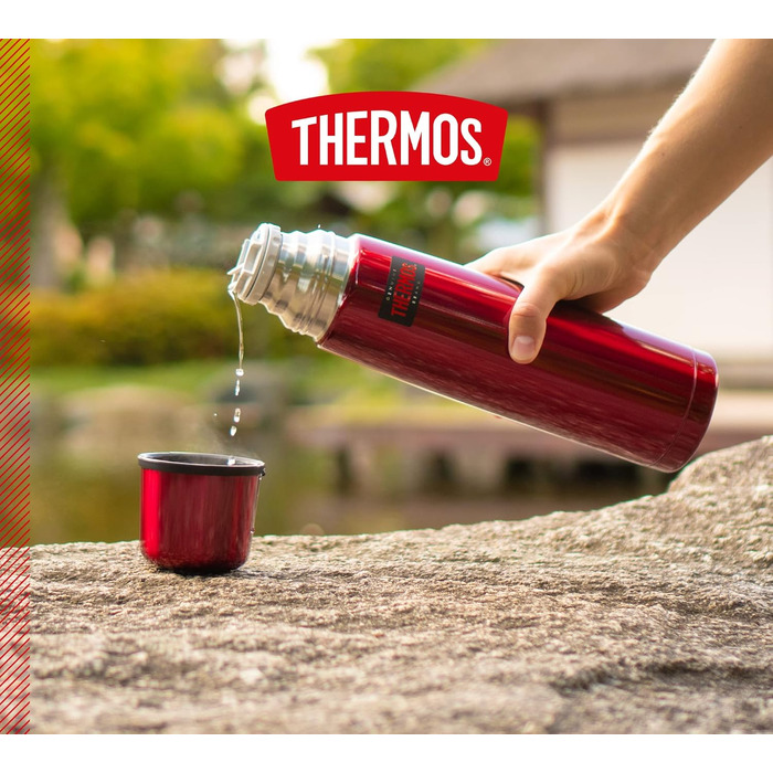 Термос для напоїв Thermos Light & Compact 1 л, нержавіюча сталь, червоний, ізольована пляшка з кришкою-чашкою, зберігає тепло/холод 24 години, герметична, BPA-free, можна мити в посудомийній машині