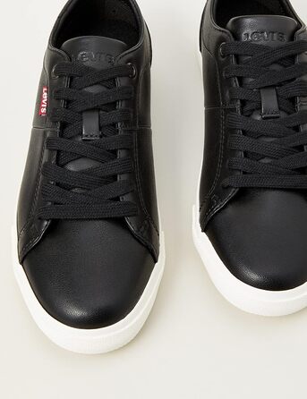 Кросівки жіночі Levi's Woods W Black (42 EU) - оригінал