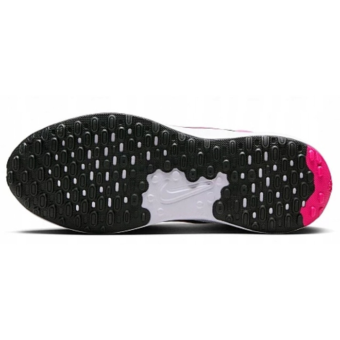 Жіночі кросівки для бігу та лайфстайлу Nike Revolution 7, чорні