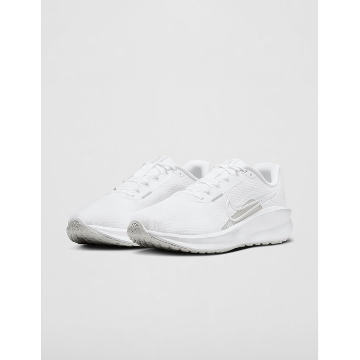 Кросівки Nike Downshifter 13 для чоловіків (45 EU, White Wolf Grey)