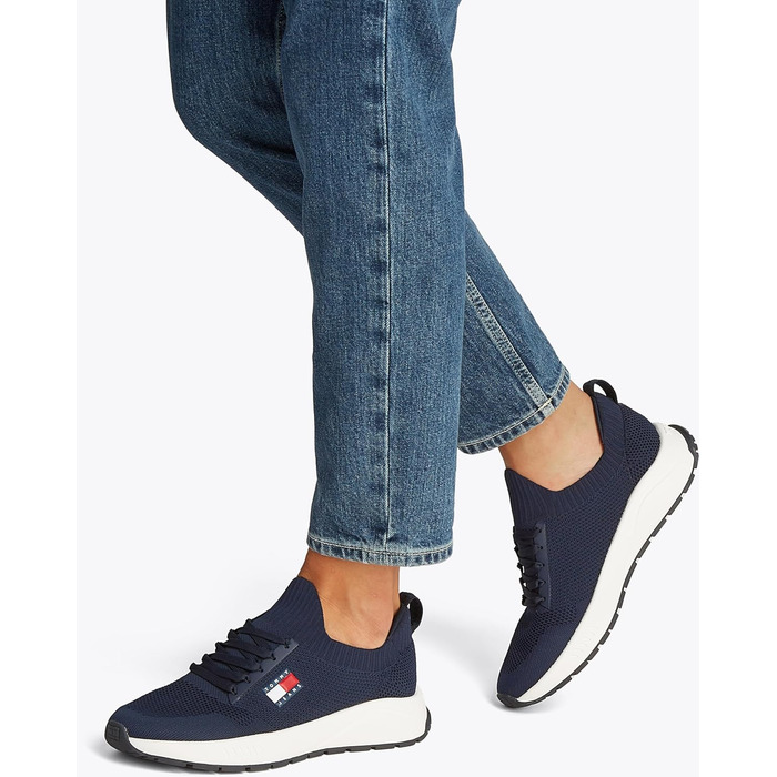 Футболка Tommy Jeans Runner Knitted чоловіча (40 EU, Темно-синій)