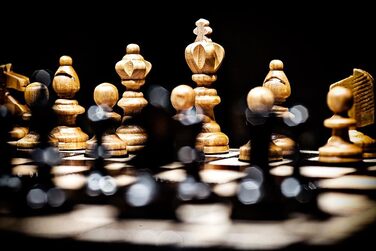 Шаховий та шашковий набір ручної роботи з вишневого дерева 35х35 см від Woodeyland