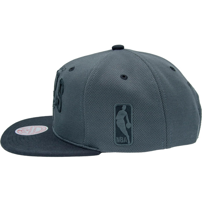 Кепка Mitchell & Ness Resist 3D Arch Snapback Chicago Bulls (NBA/NHL), сіра