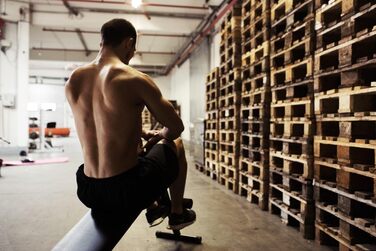 Складана лавка для пресу GORILLA SPORTS, сталева, з регулюванням кута та фіксацією ніг, до 120 кг – тренажер для пресу, спини та фітнесу