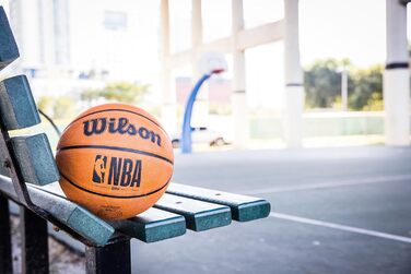 Баскетбольний м'яч Wilson NBA DRV Serie для гри в приміщенні та на вулиці, коричневий, розмір 7