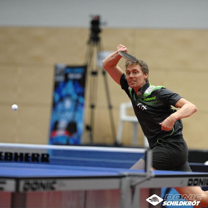Набір для настільного тенісу Donic-Schildkröt Persson 500, 2 ракетки з корковою ручкою, 3 м'ячі 2* якості, сумка