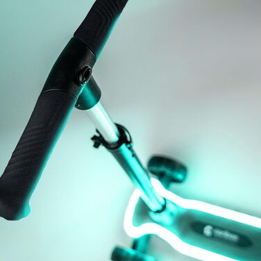 Дитячий триколісний самокат Cariboo LEDstar з підсвічуванням деки (ABEC-7), чорний
