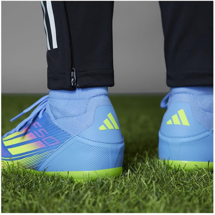 Жіночі футбольні бутси Adidas F50 League Mid Top для твердого/багатоповерххового покриття (39 1/3 EU, Blue Fusion Lucid Lemon Lucid Pink)