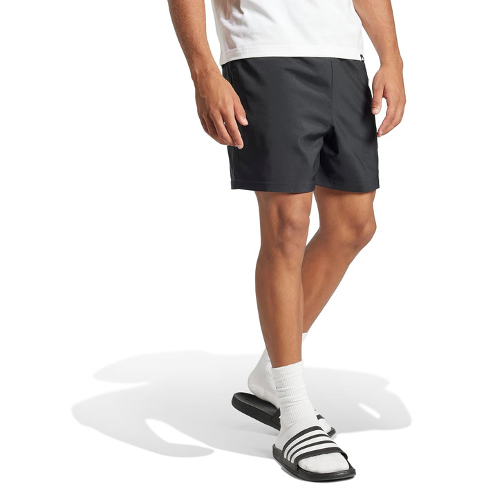 Чоловічі спортивні шорти adidas Essentials Small Logo Chelsea L, чорні з білим логотипом