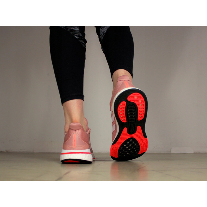 Жіночі спортивні кросівки Adidas, розмір 37 1/3