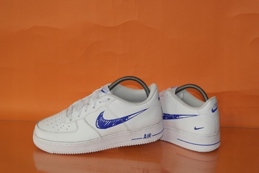 Жіночі спортивні кросівки Nike Air Force 1, розмір 40