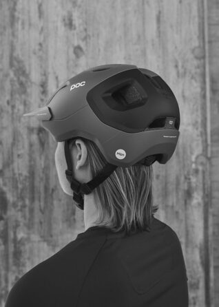 Велошолом POC Axion Race MIPS для трейлу з інтегрованою системою безпеки MIPS Integra, регульований, преміум-захист для велосипедистів