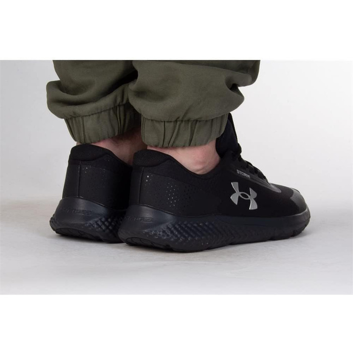 Чоловічі бігові кросівки Under Armour Charged Rogue 3 Storm з технологією Visual Cushioning, чорні, 40 EU