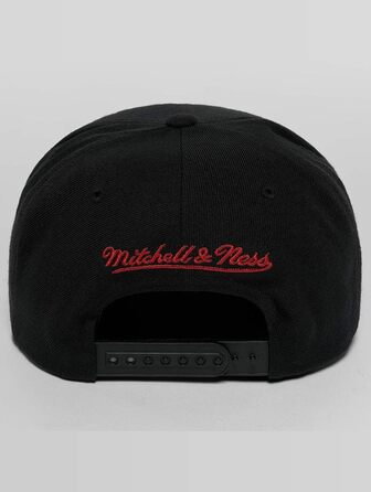 Кепка-снэпбек Mitchell & Ness Chicago Bulls чорна, універсальний розмір