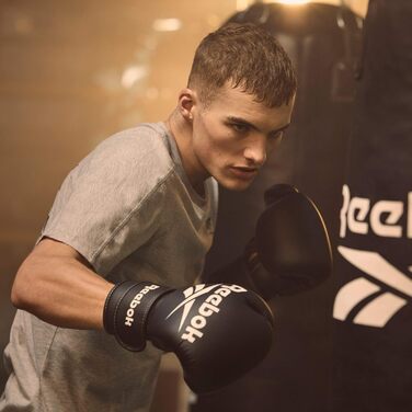 Боксерські рукавички Reebok 16 oz чорного кольору